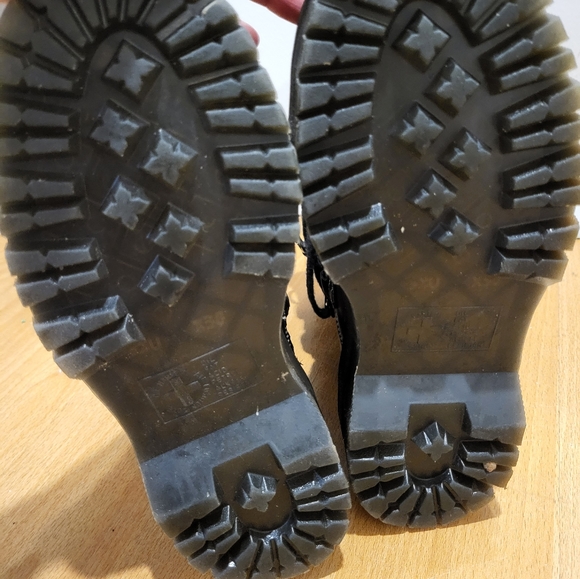 Dr. Martens Jadon XL like new with box - Picture 4 of 7
